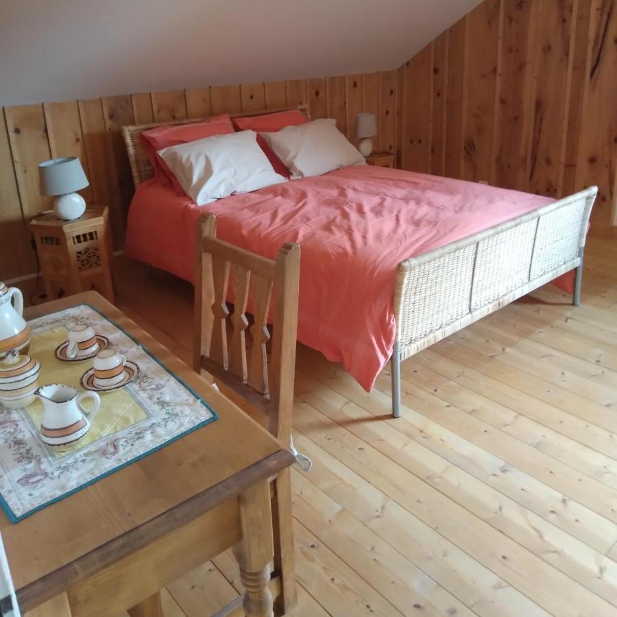 勒菲耶Les Dames De La Saugiat住宿加早餐旅馆 外观 照片